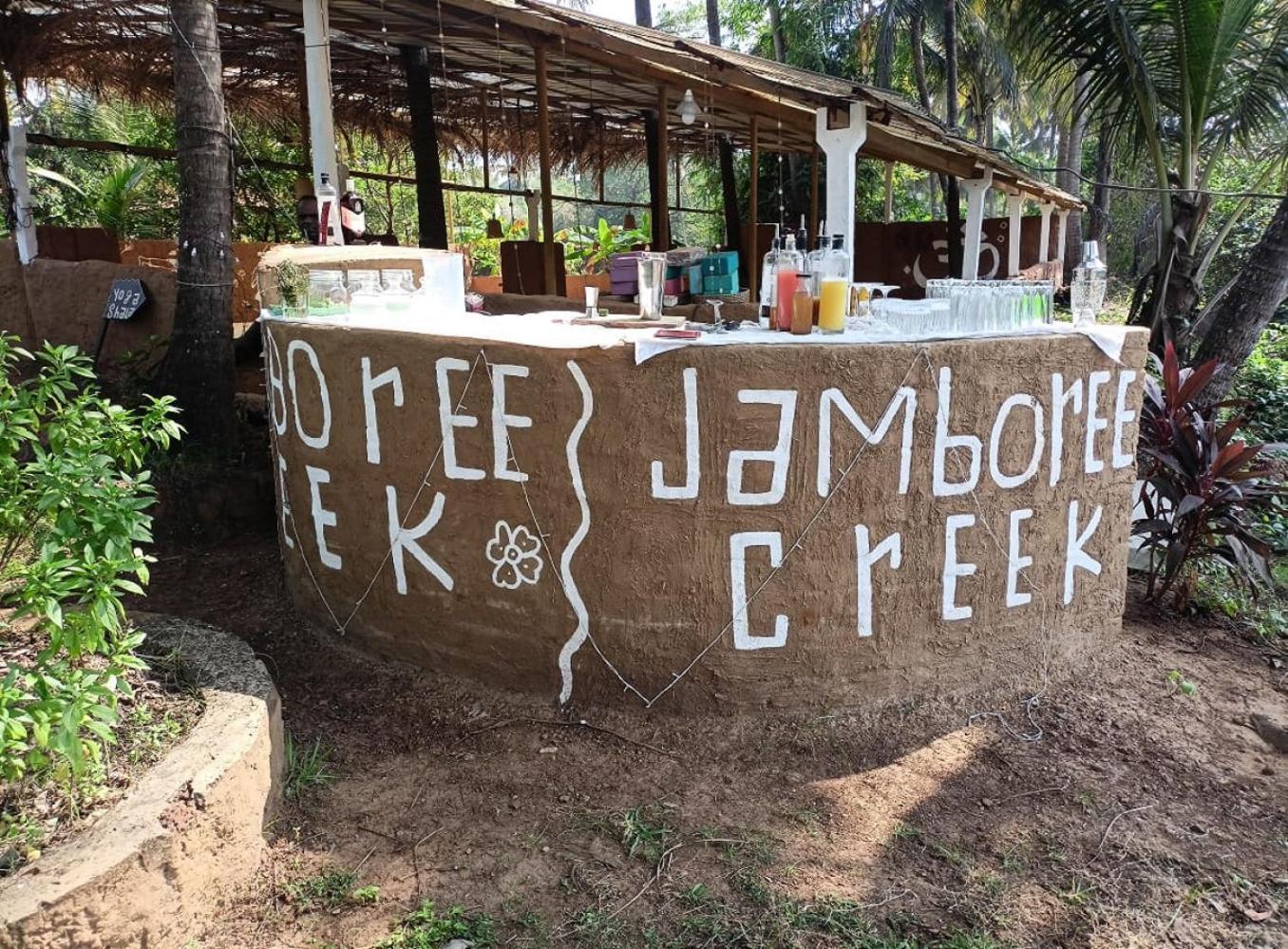 Jamboree Creek Yoga Mandrem Exterior photo